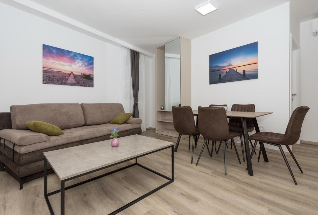 Apartments By The Sea Makarska - 19134 Exterior foto