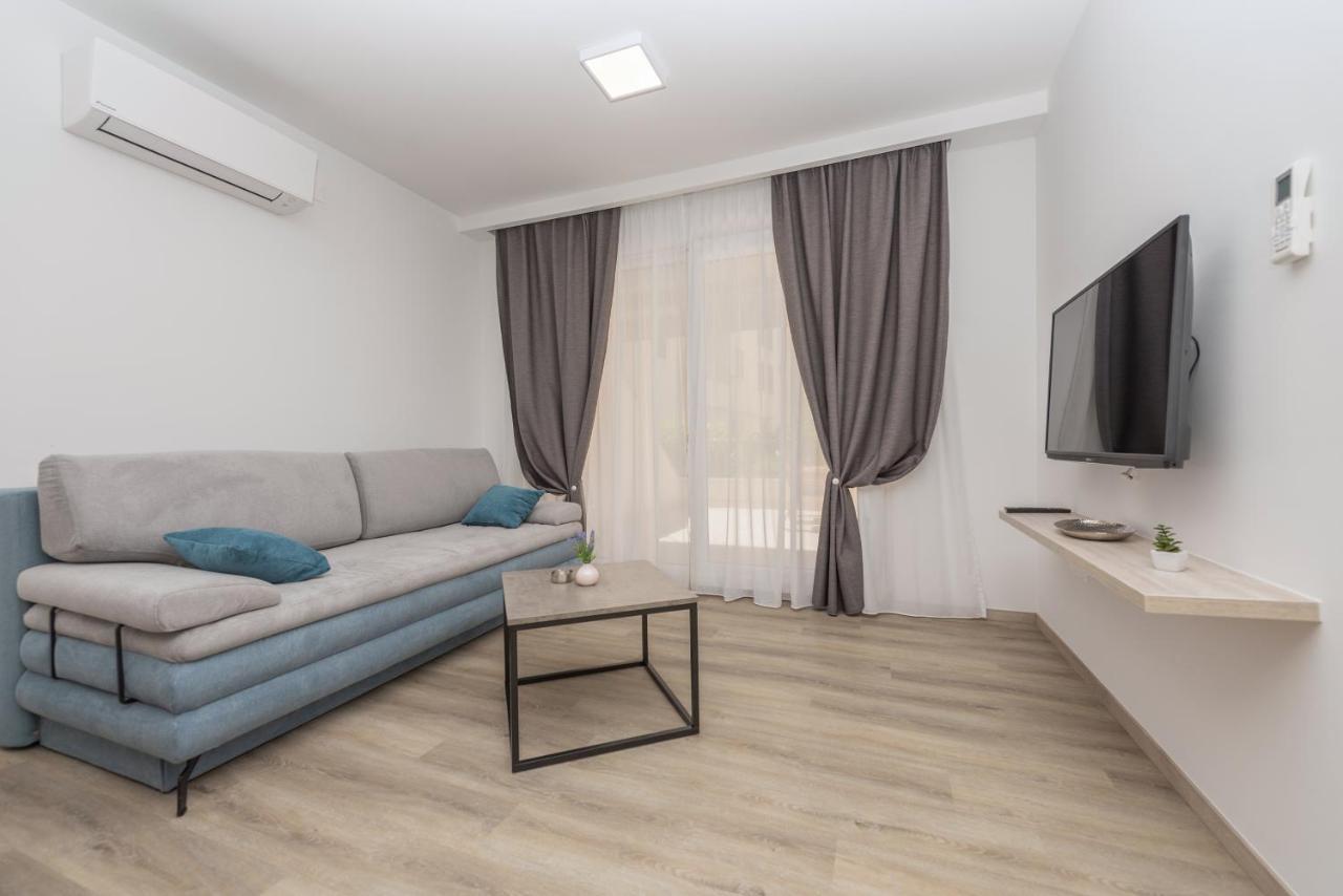 Apartments By The Sea Makarska - 19134 Exterior foto