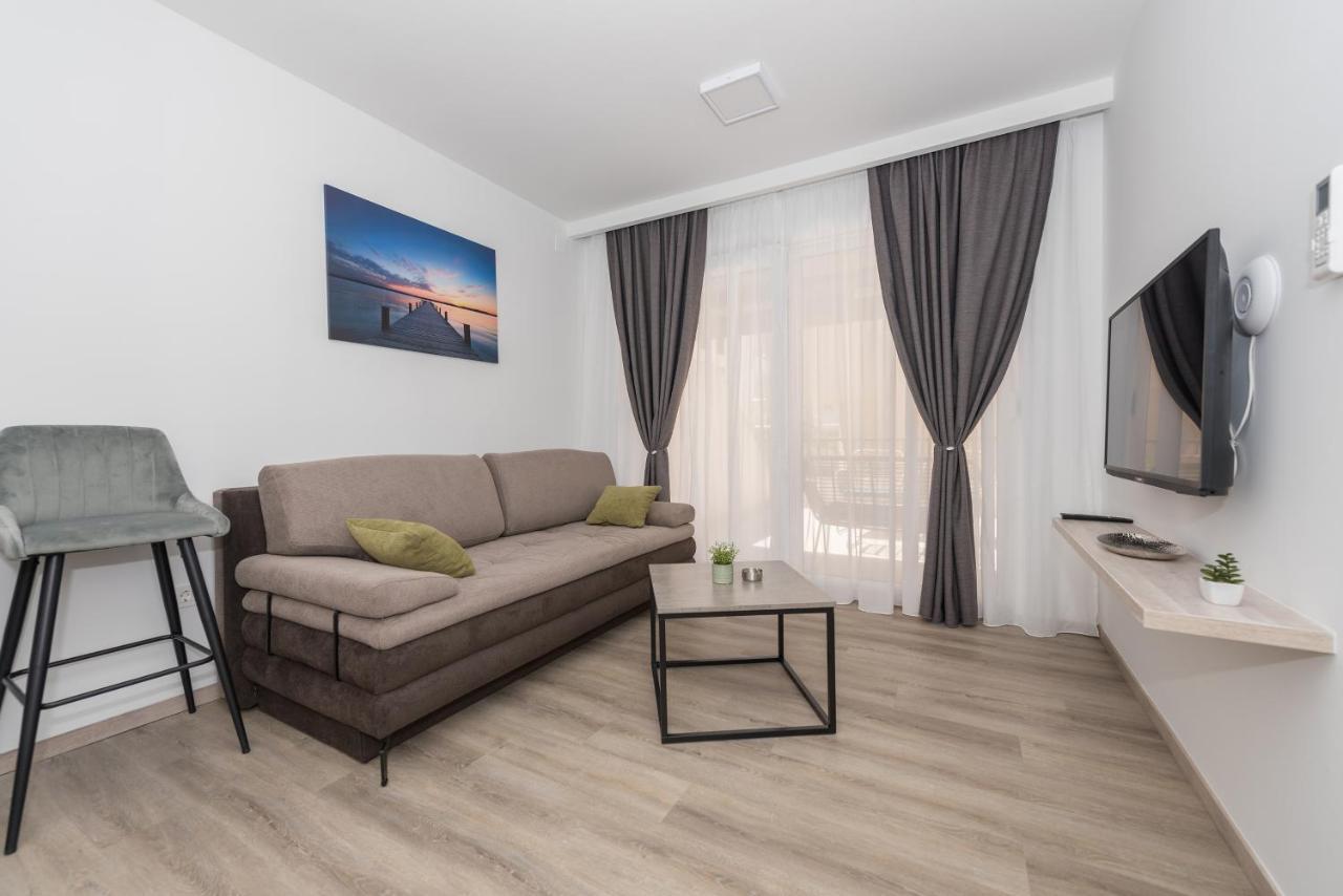 Apartments By The Sea Makarska - 19134 Exterior foto